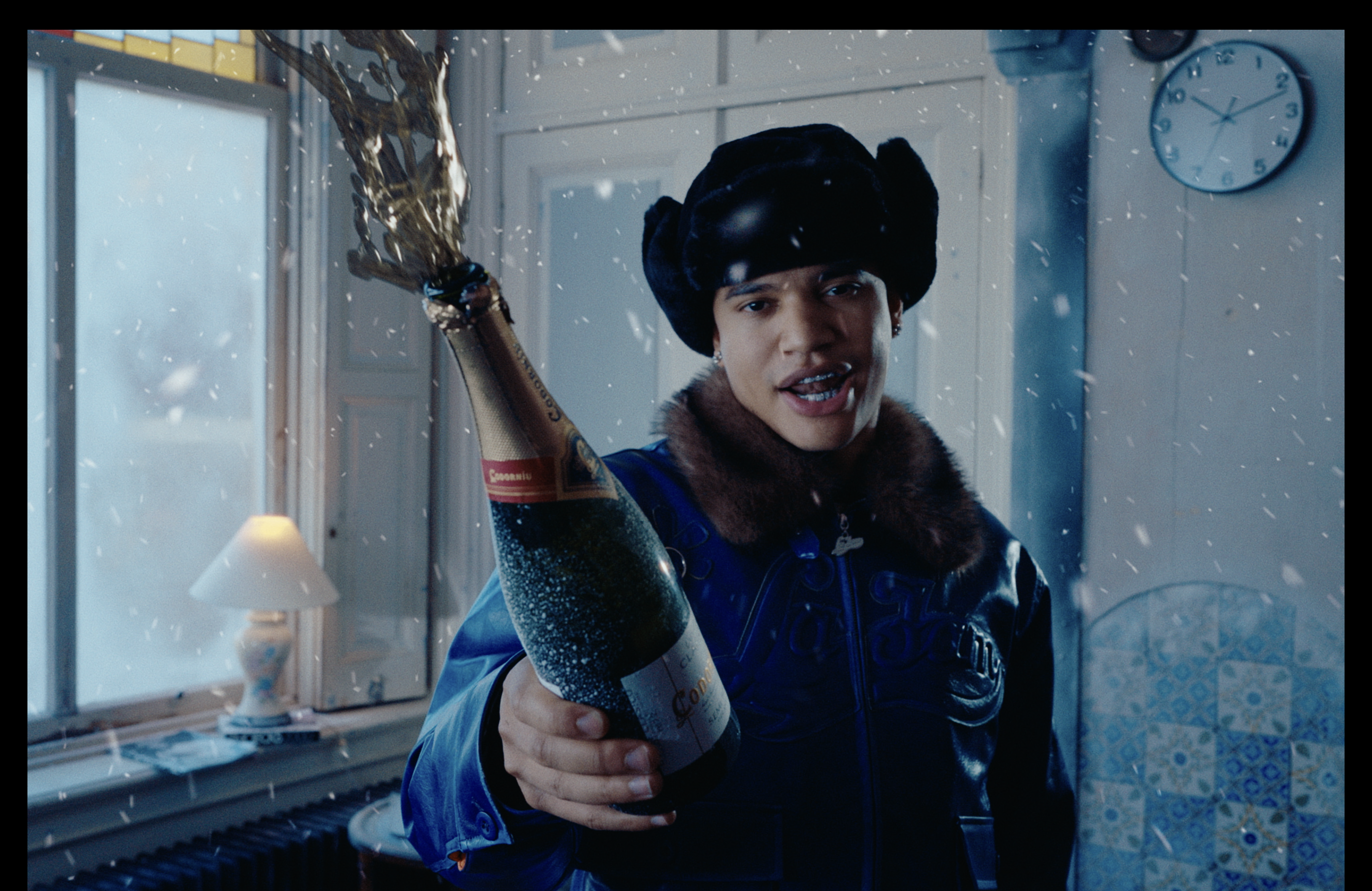 Glizz - Inconsistent ft. AntsLive